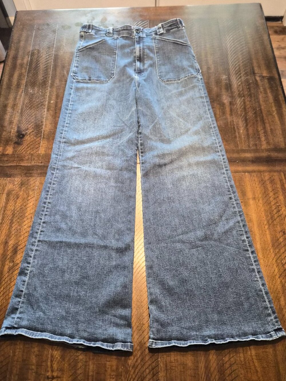 MOTHER Denim Wide Leg Bell Bottom Jeans Blue 34 Elbow Grease Roller Sneak G827
